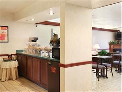 Howard Johnson Inn Nicholasville/Lexington Restoran fotoğraf