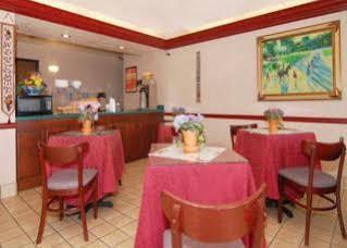 Howard Johnson Inn Nicholasville/Lexington Dış mekan fotoğraf