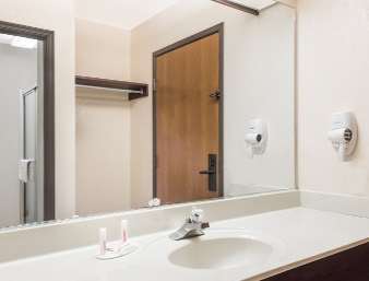 Howard Johnson Inn Nicholasville/Lexington Oda fotoğraf